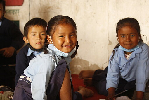 Gleichberechtigter Zugang zu qualitativer Bildung in Nepal fördern Mädchen in Nepal
